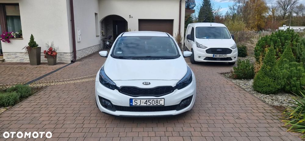 Kia Ceed 1.6 GDI L - 1