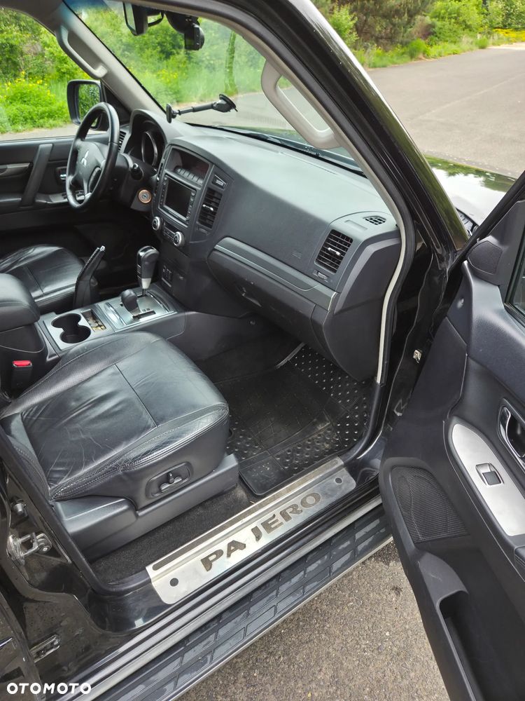 Mitsubishi Pajero 3.2 DID Instyle - 16