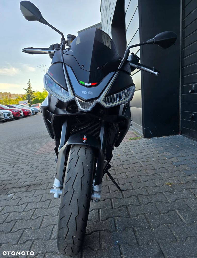 Aprilia Tuono - 8