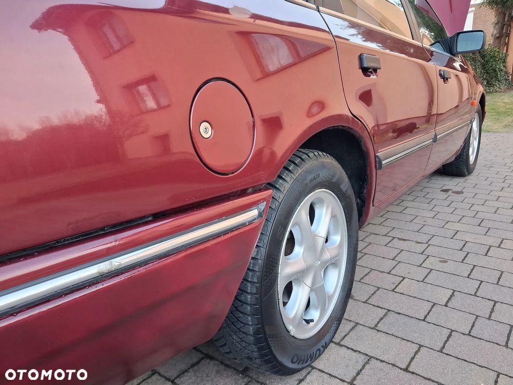 Ford Scorpio 2.0 GLX - 13