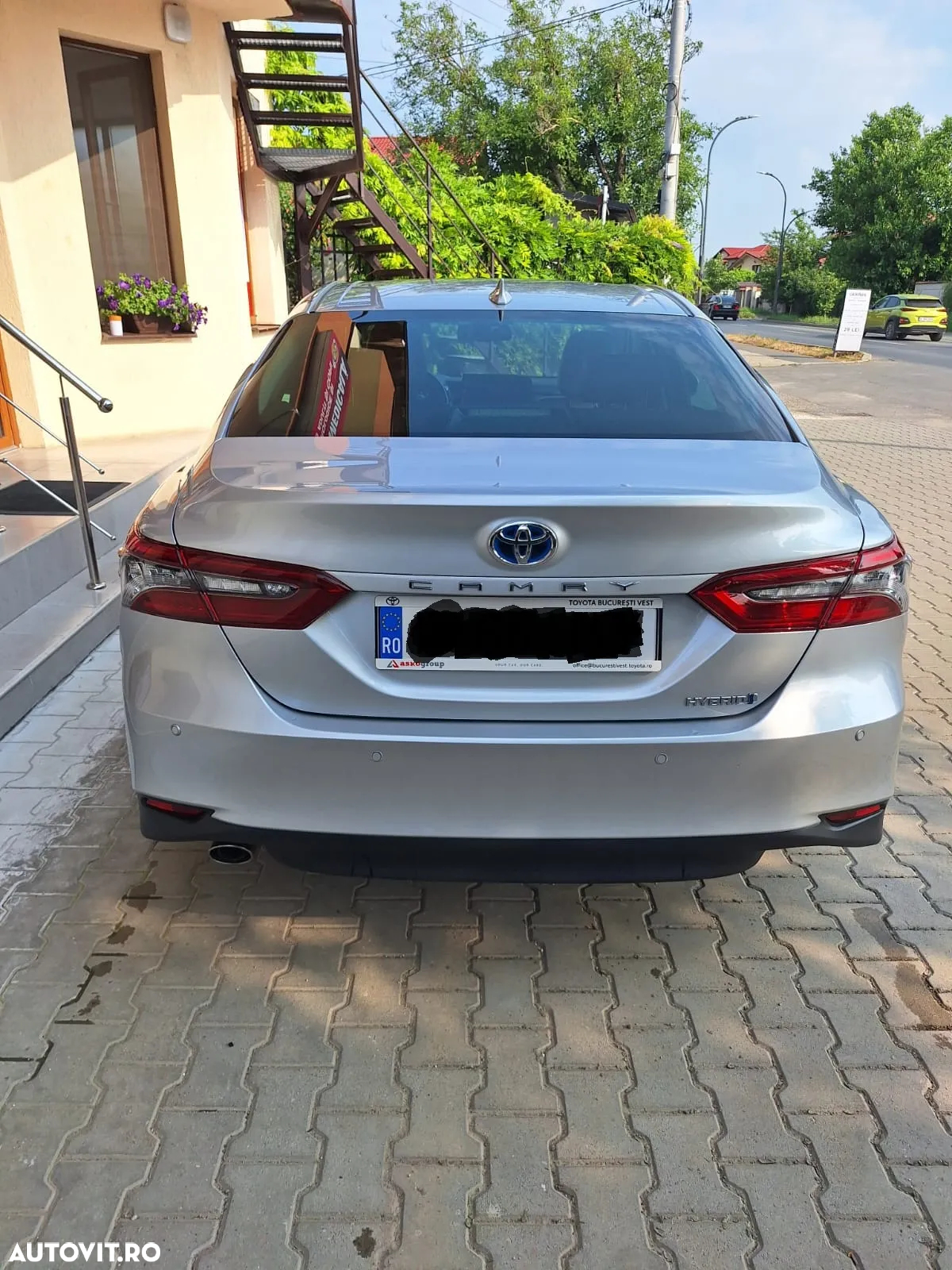 Toyota Camry - 6