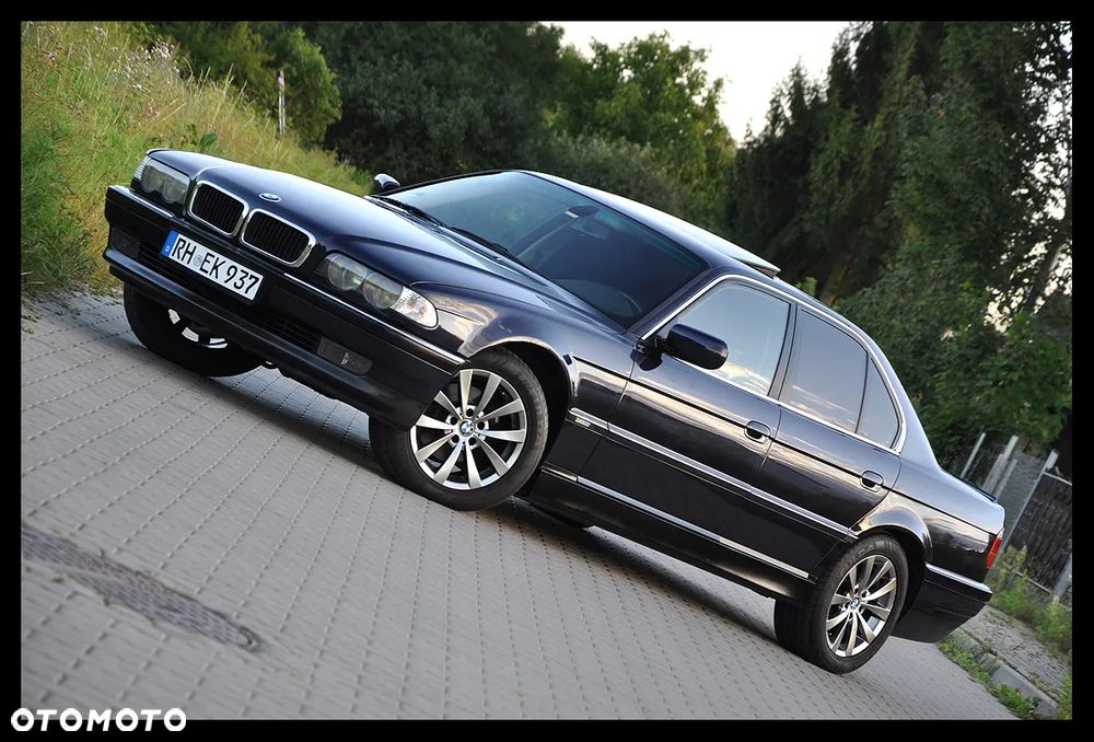 BMW Seria 7 728i L - 1