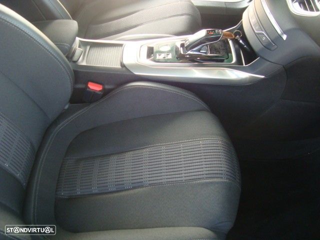 Peugeot 308 SW 1.5 BlueHDi Allure EAT6 - 24