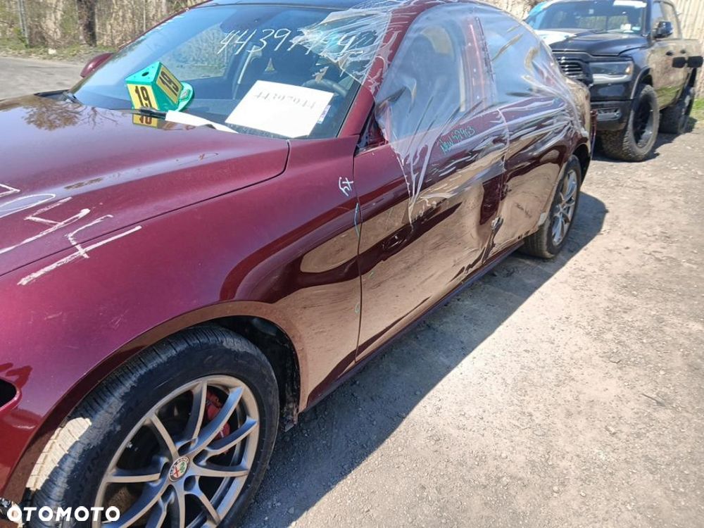 Alfa Romeo Giulia - 7