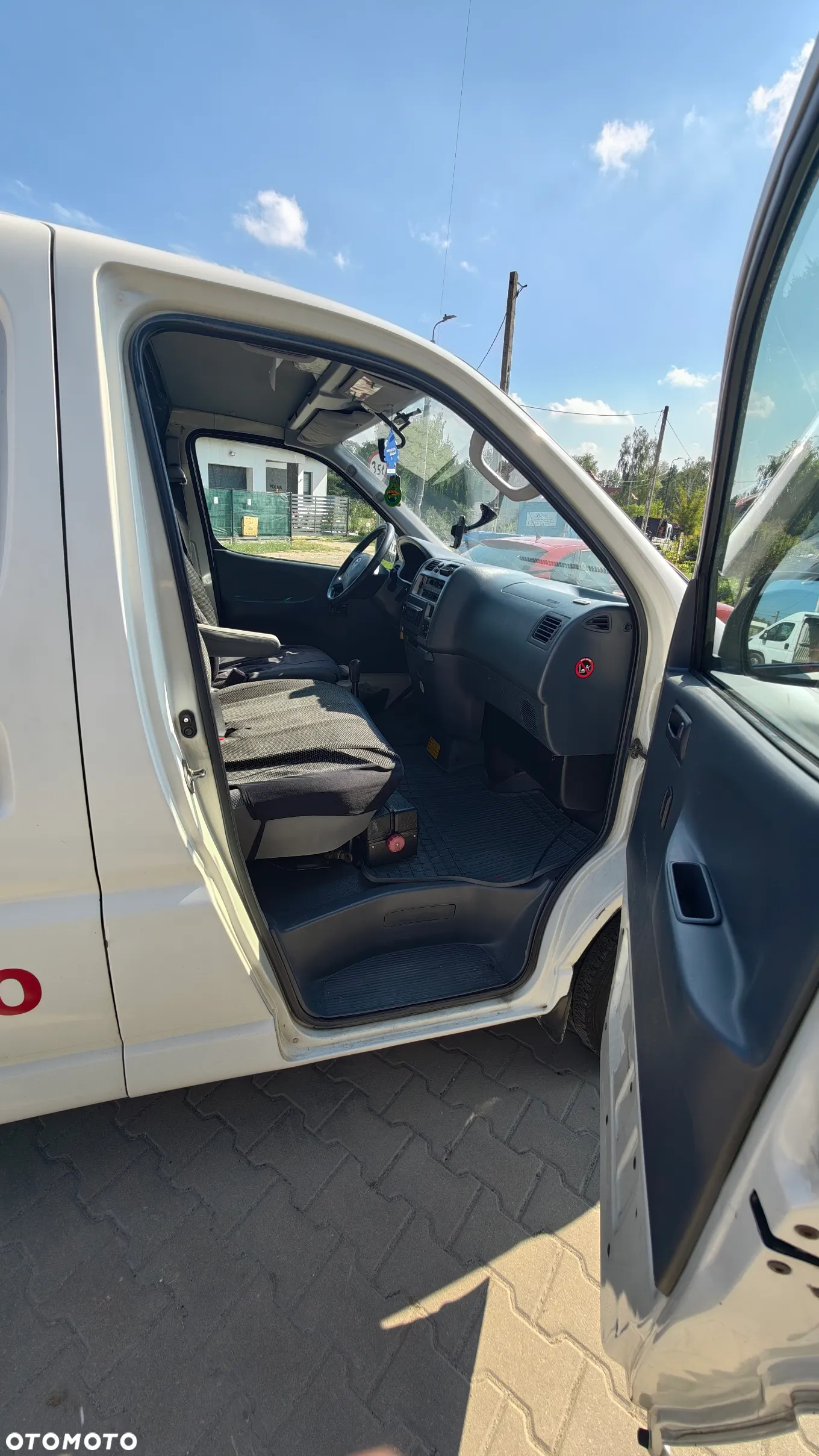 Toyota Hiace - 3