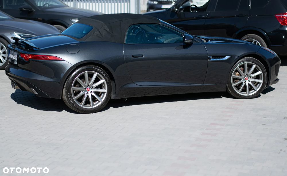 Jaguar F-Type R-Dynamic - 7