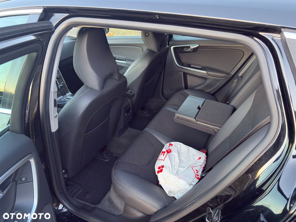 Volvo V60 - 23