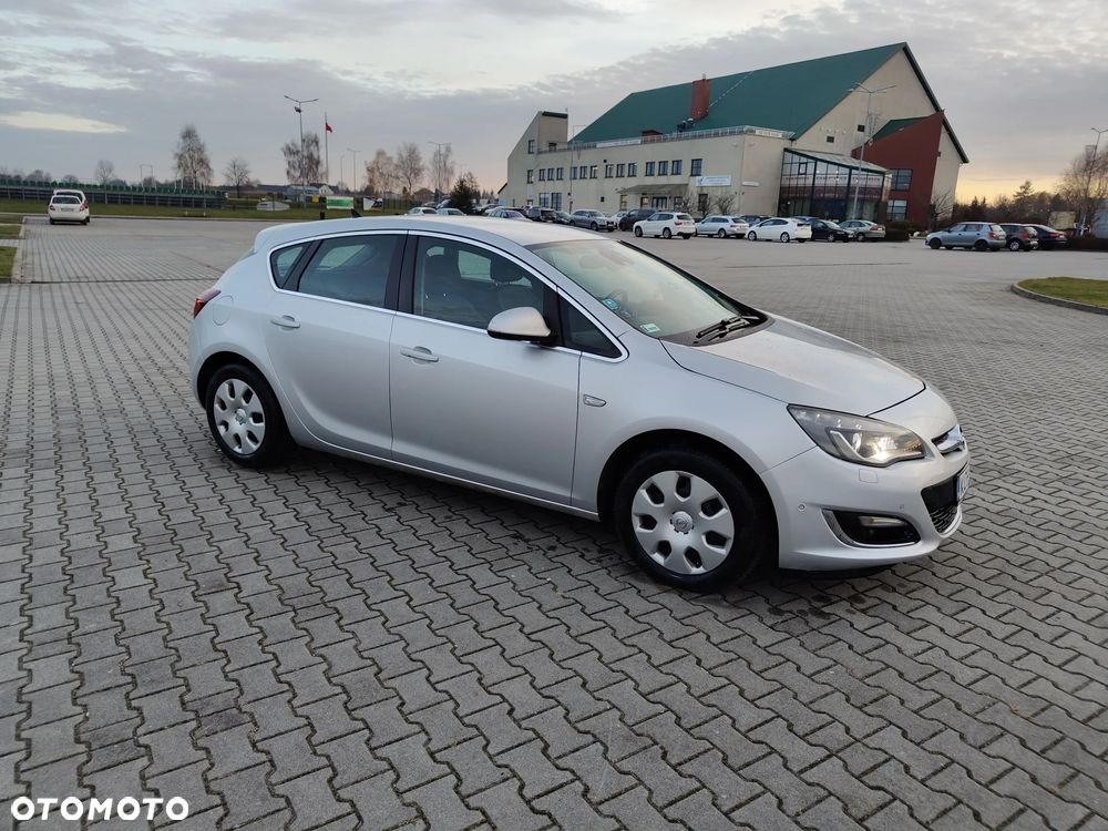 Opel Astra 2.0 CDTI Cosmo - 11