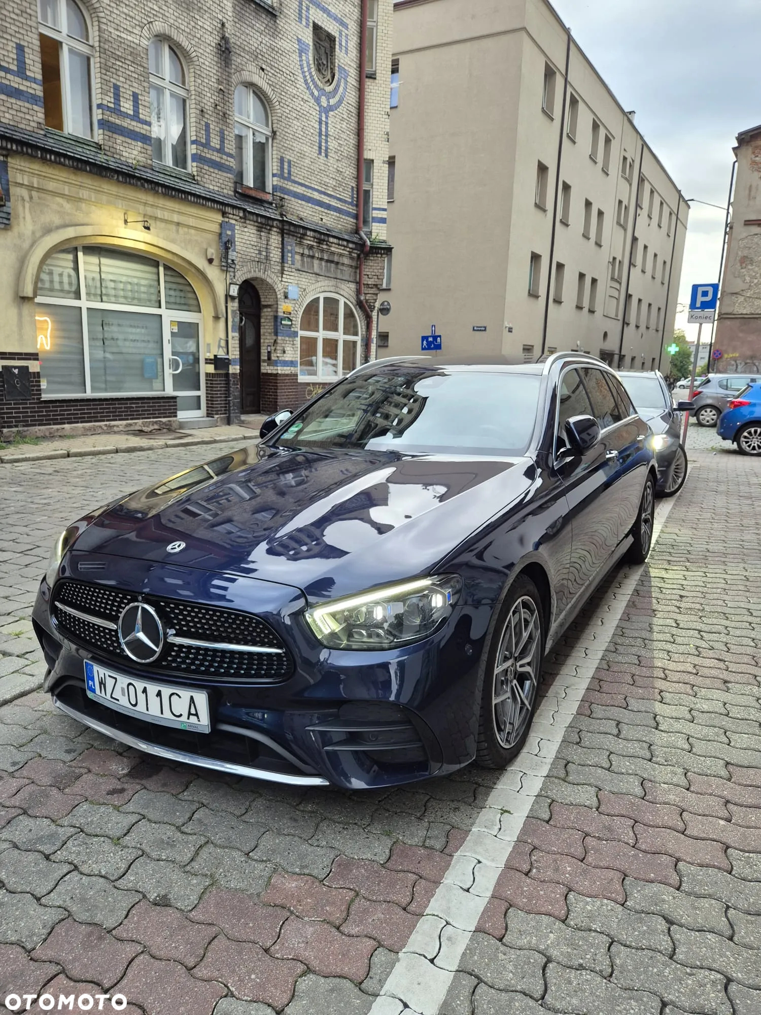 Mercedes-Benz Klasa E 220 d 4-Matic AMG - 18