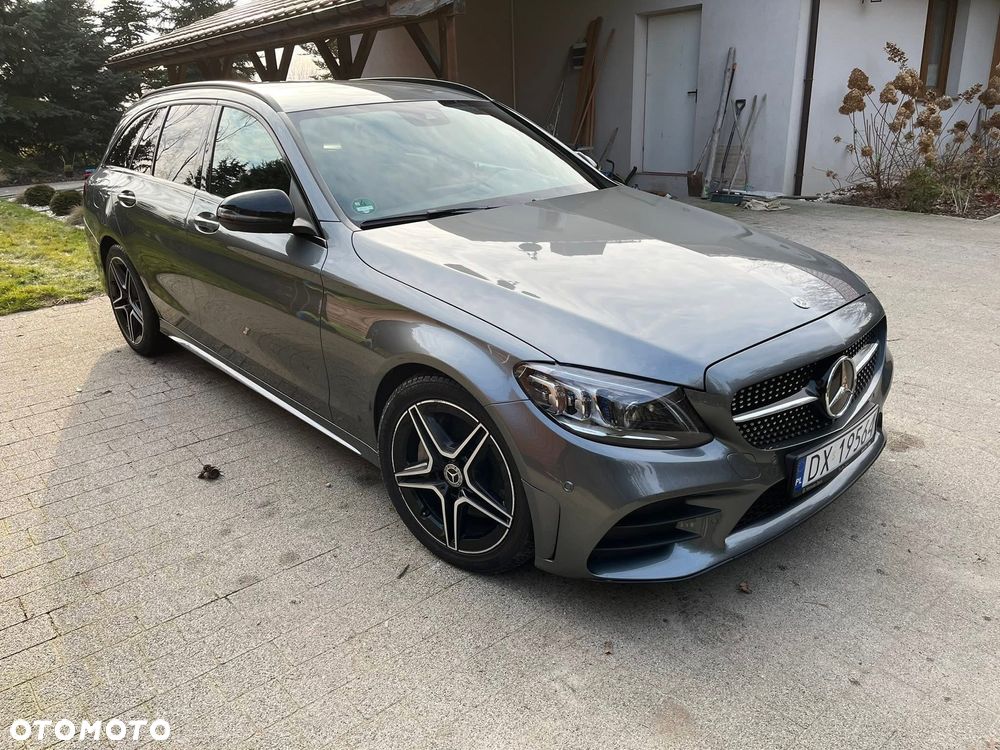 Mercedes-Benz Klasa C 300 d T 9G-TRONIC Night Edition - 3