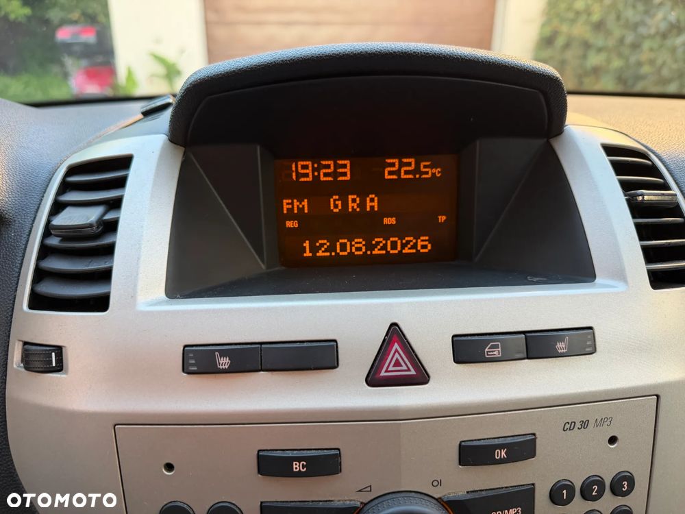 Opel Zafira 1.9 CDTI Essentia - 10