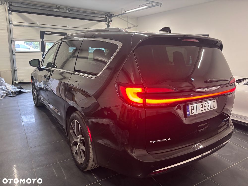 Chrysler Pacifica - 4