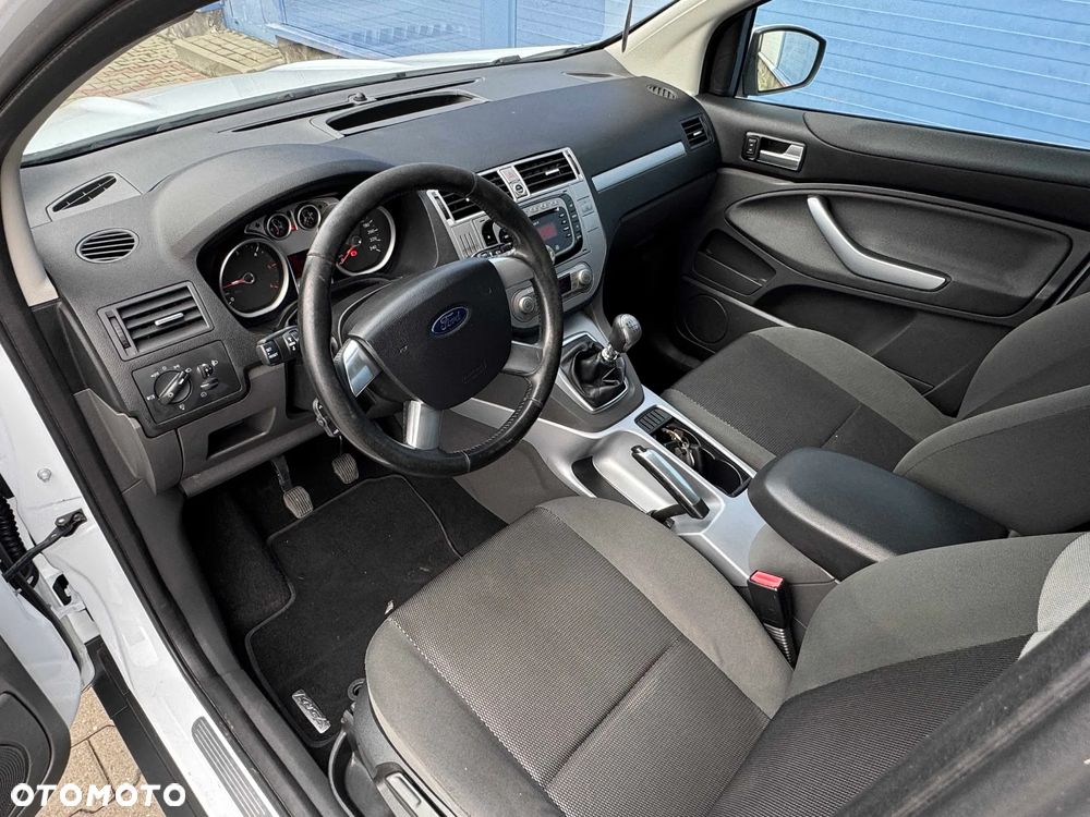 Ford Kuga 2.0 TDCi 4x4 Trend - 16