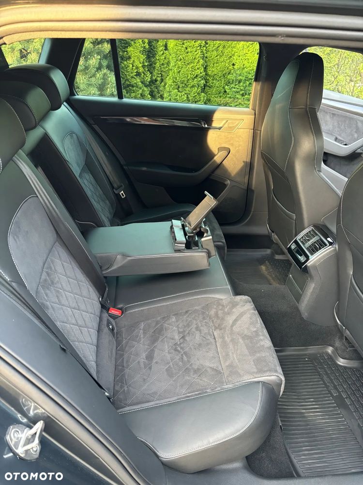 Skoda Superb 2.0 TDI SCR Sportline DSG - 19