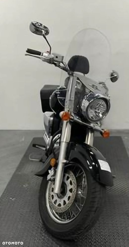Suzuki VL 800 Volusia - Boulevard C50 - 3