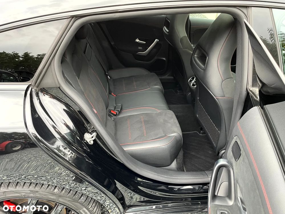 Mercedes-Benz CLA 200 d 8G-DCT AMG Line - 21