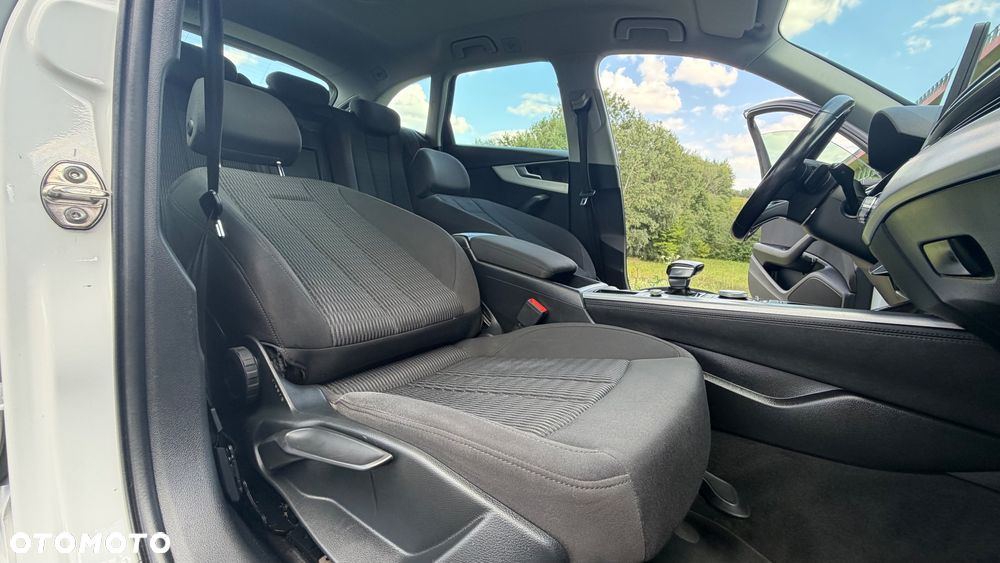 Audi A4 Avant 2.0 TDI S tronic - 26