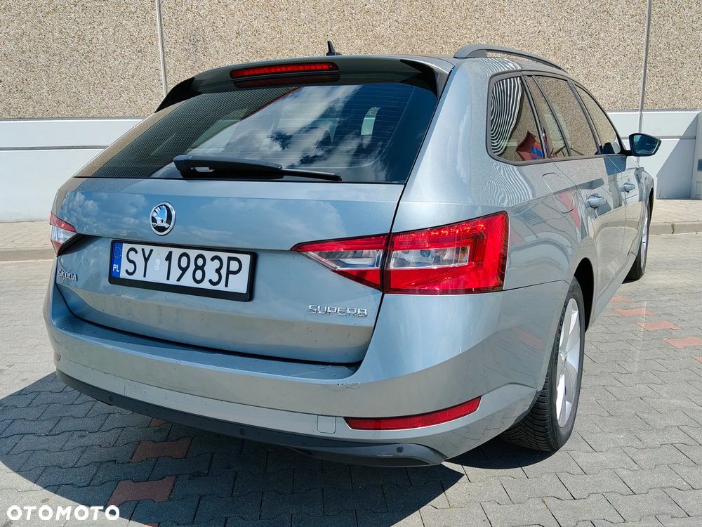 Skoda Superb 1.6 TDI DSG Ambition - 17