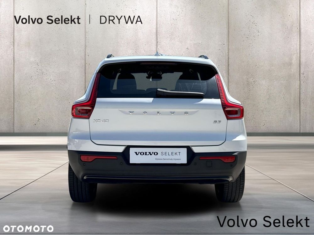 Volvo XC 40 B3 Plus Dark - 6