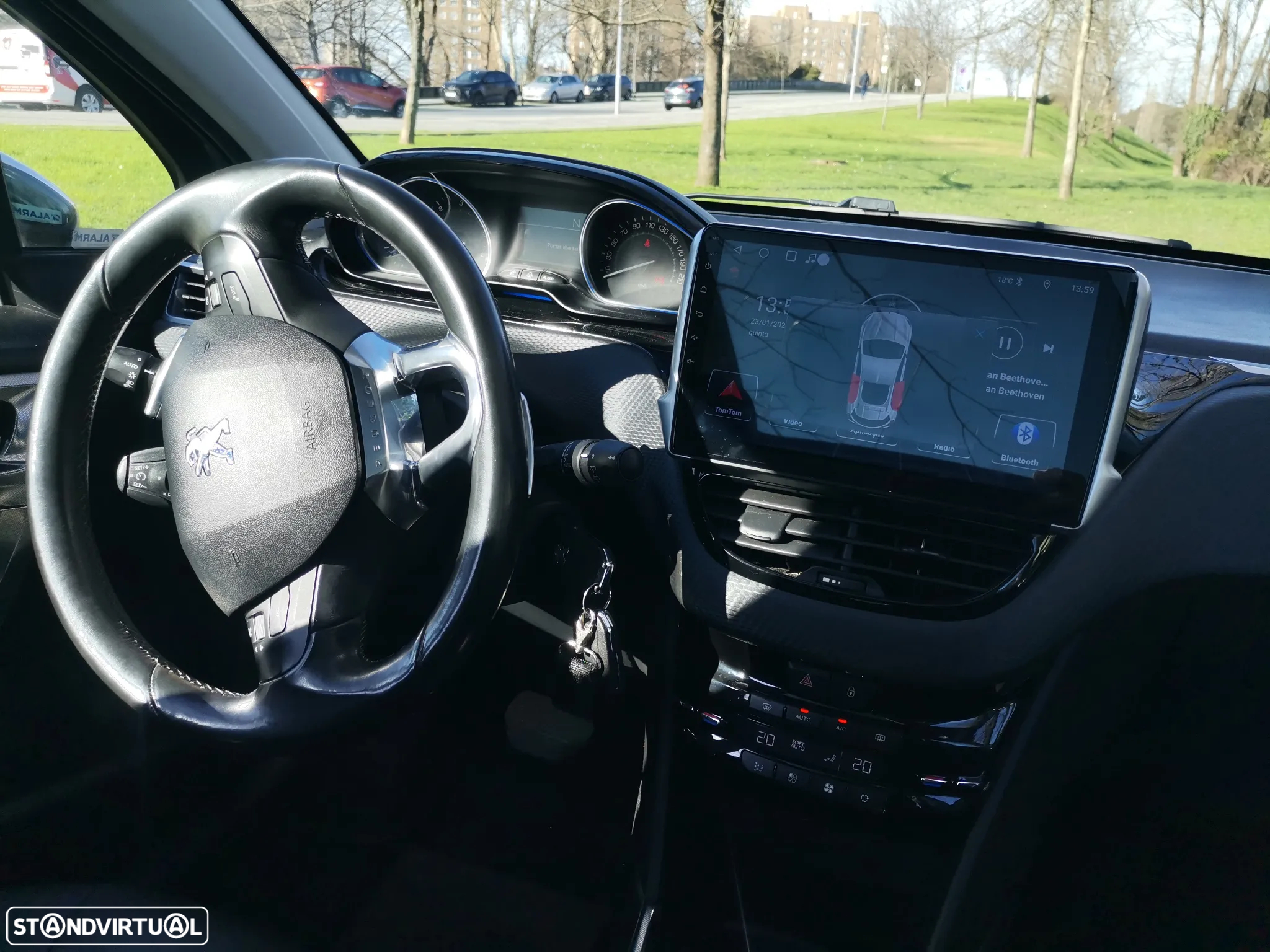 Peugeot 2008 1.6 e-HDi Allure 2-Tronic - 18