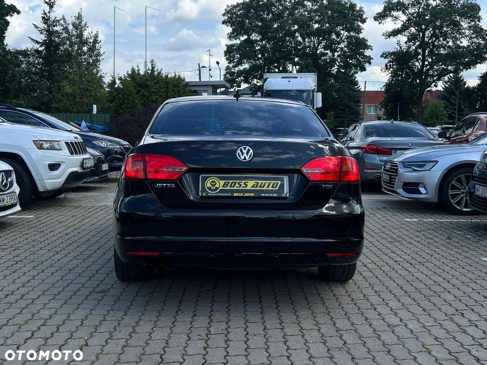 Volkswagen Jetta - 7