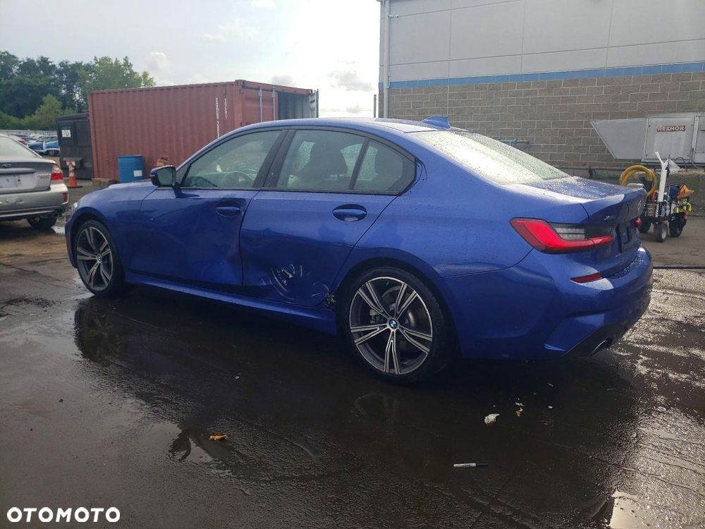 BMW Seria 3 330i xDrive M Sport - 3