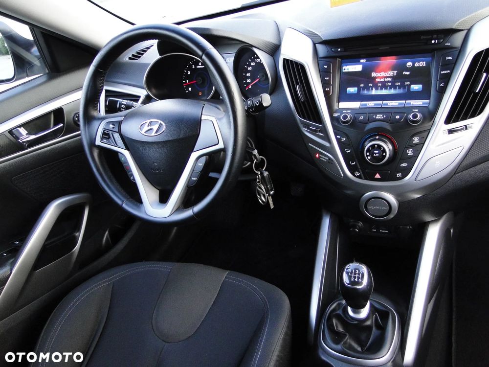 Hyundai Veloster 1.6 Premium - 6