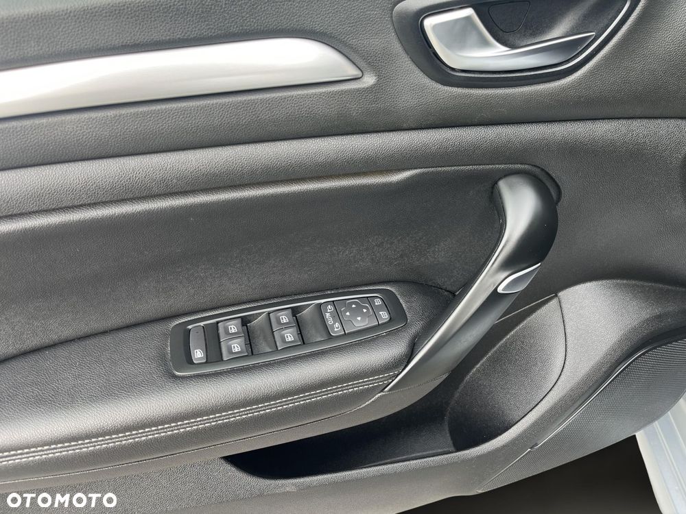 Renault Megane 1.5 Blue dCi Intens EDC - 10