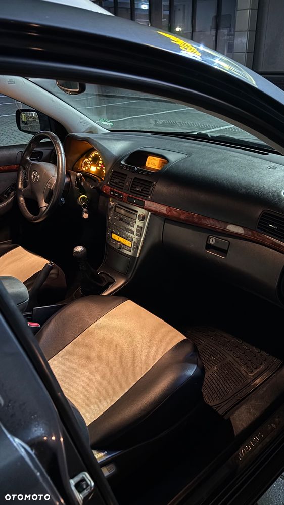 Toyota Avensis 2.2 D-CAT Sol - 6