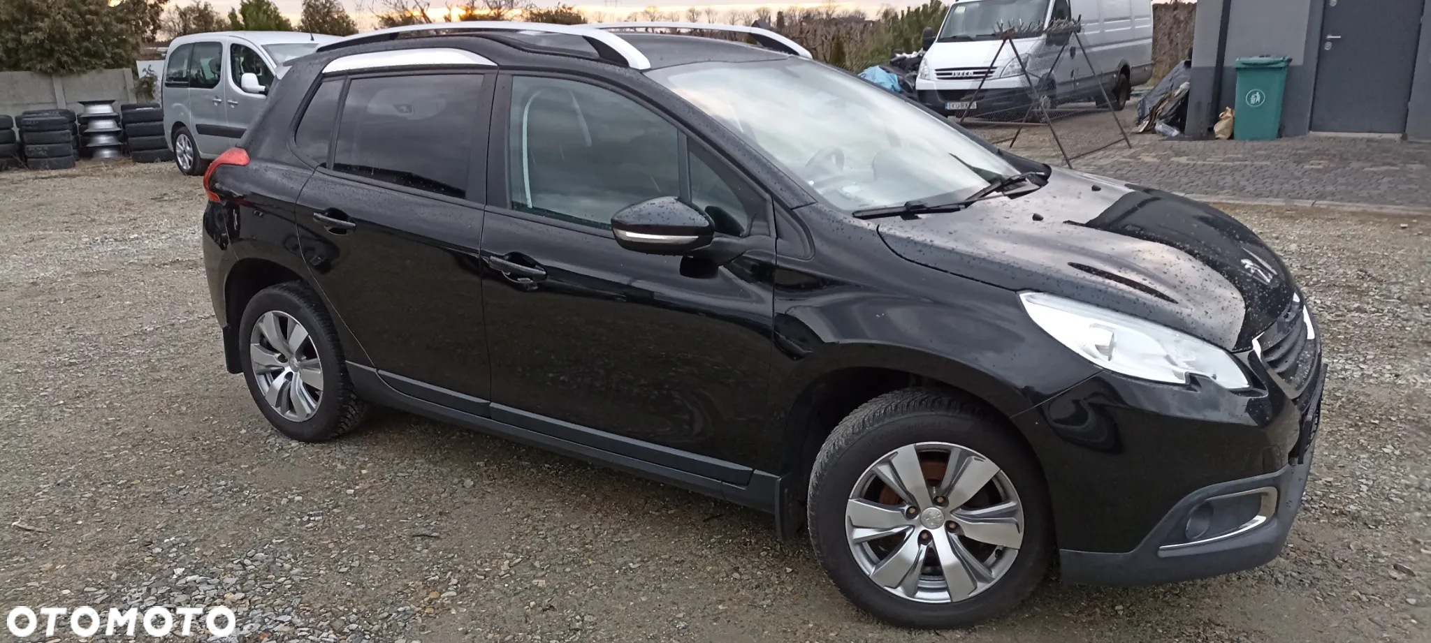 Peugeot 2008 1.6 e-HDi Allure S&S - 14