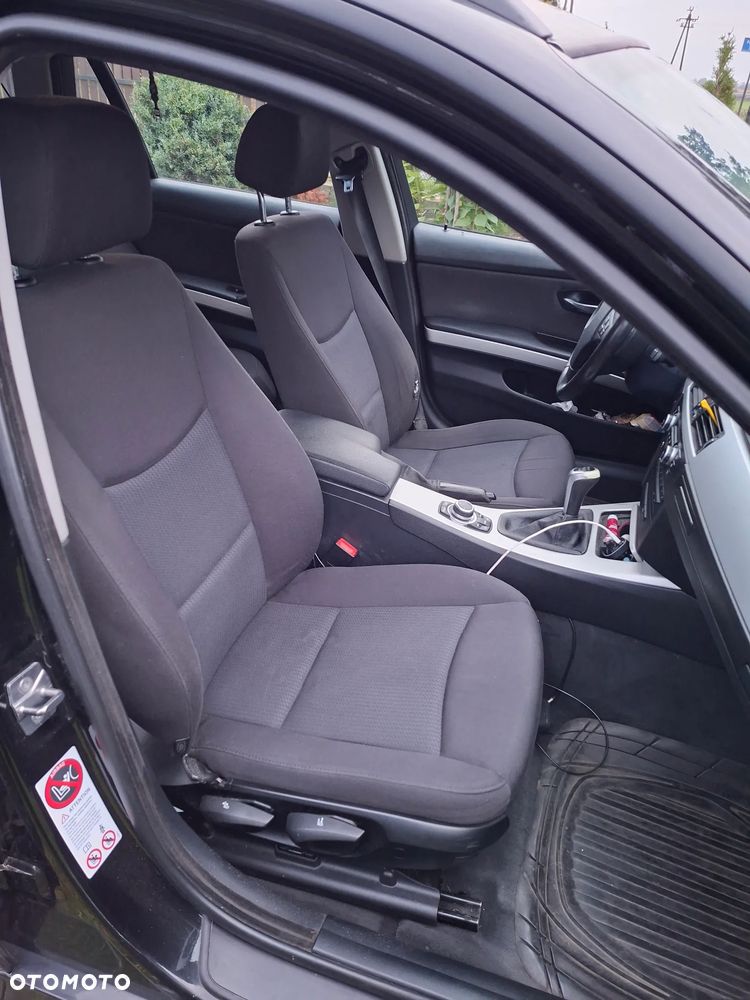 BMW Seria 3 318d - 10