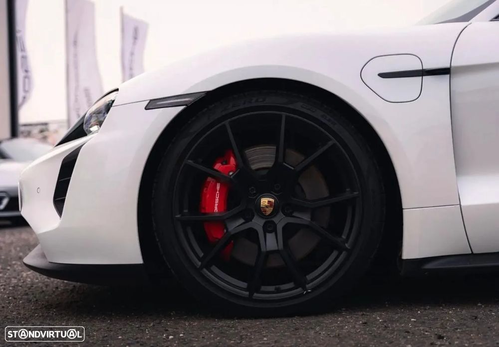 Porsche Taycan GTS - 4