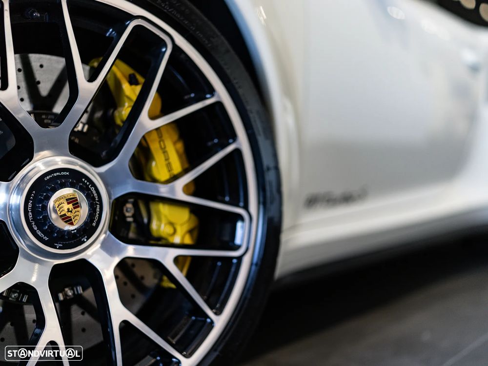 Porsche 911 (991) Turbo S Cabriolet - 22