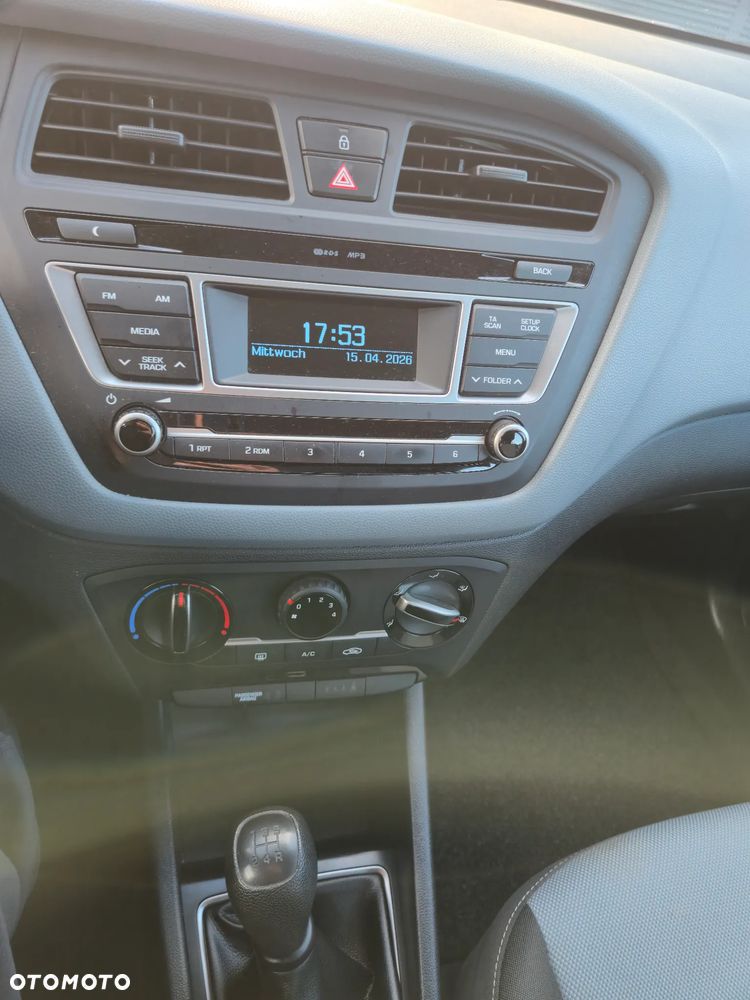 Hyundai i20 1.2 Elegant - 27