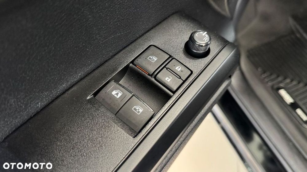 Toyota Tacoma - 26