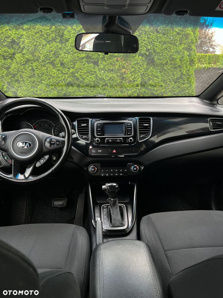 Kia Carens 1.7 CRDi Business Line 7DCT - 6