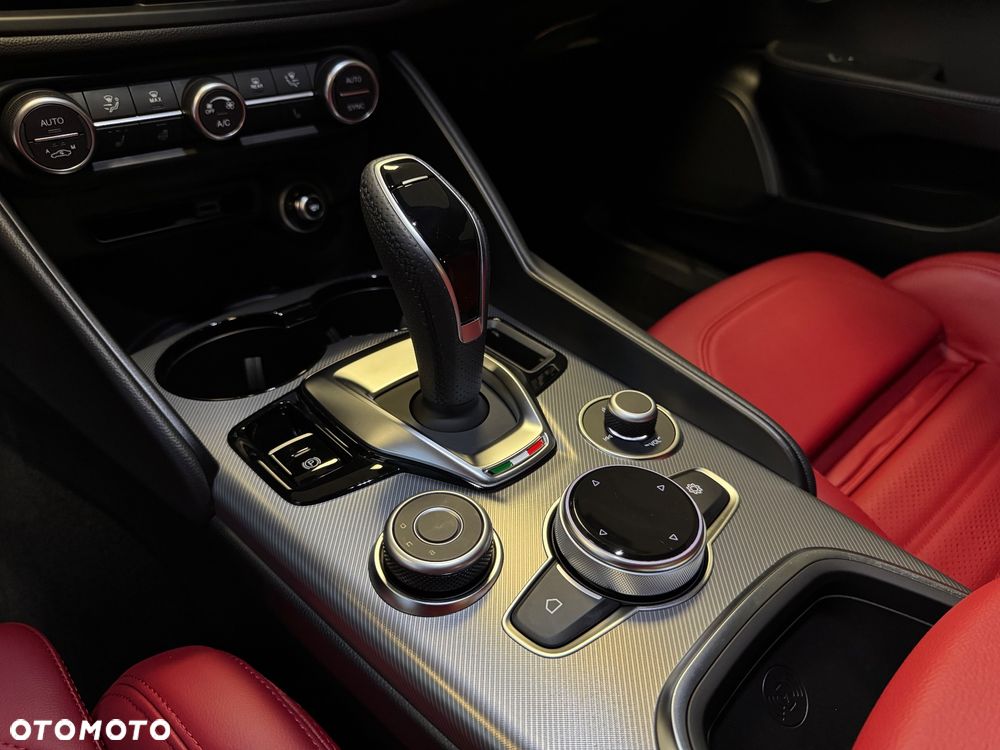 Alfa Romeo Giulia 2.0 Turbo Veloce Q4 - 15