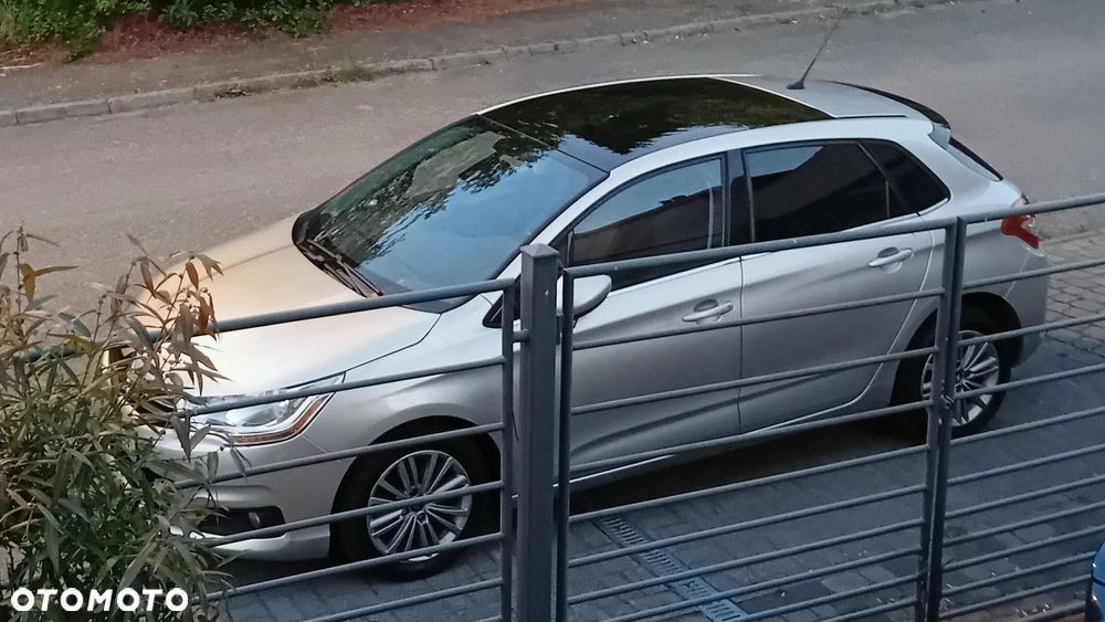 Citroën C4 HDi 90 Attraction - 32