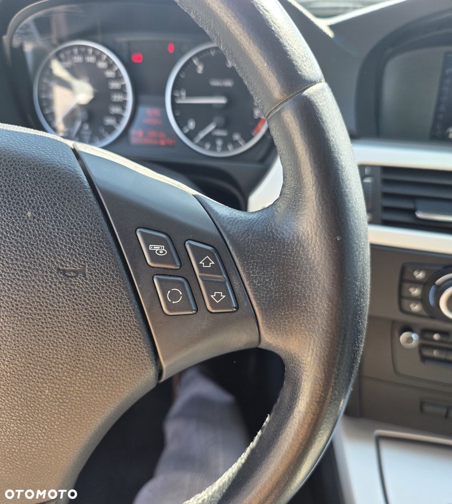 BMW Seria 3 318d DPF Edition Exclusive - 29