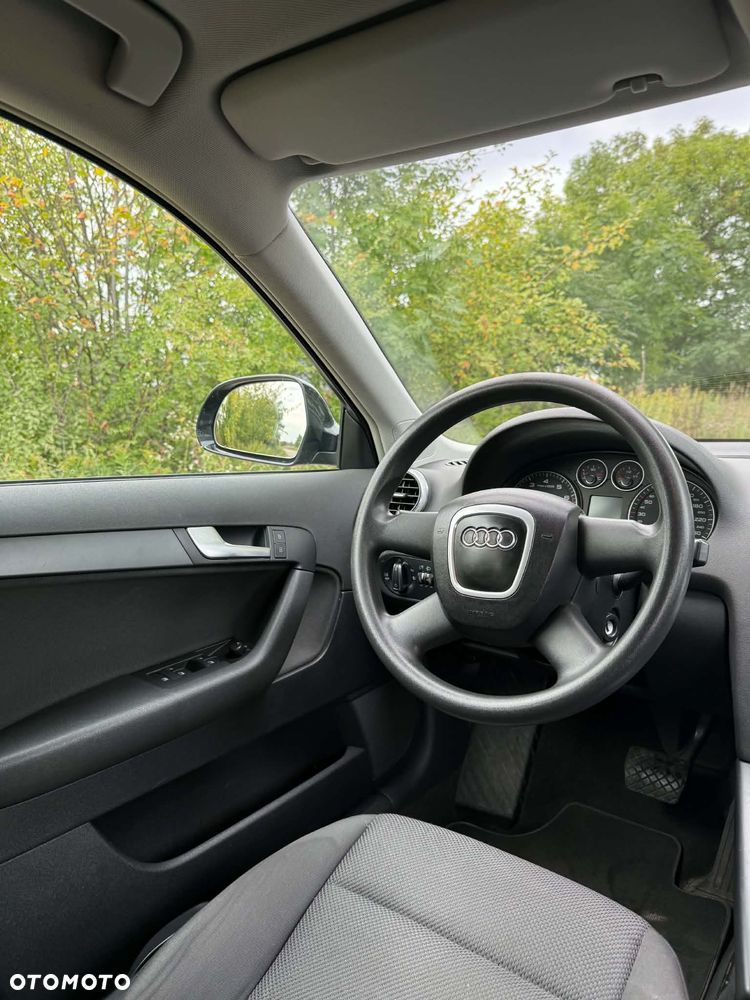 Audi A3 Sportback 1.4 TFSI Attraction S tronic - 25