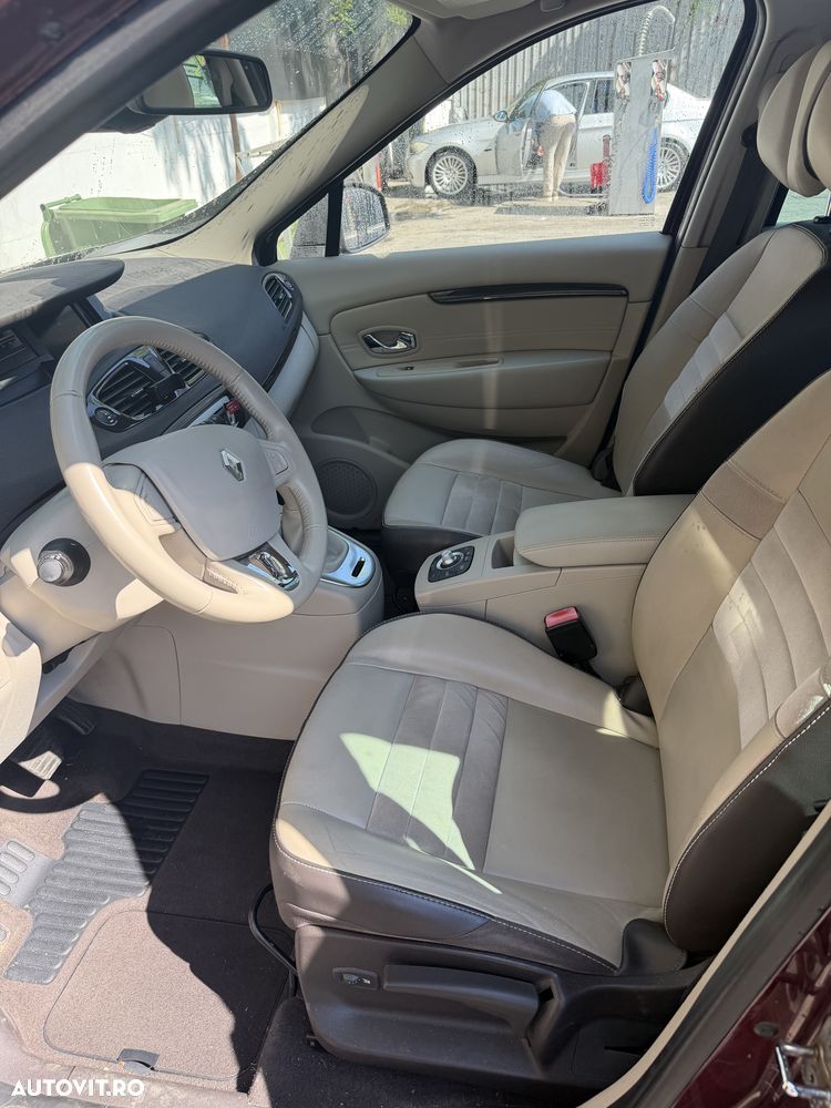 Renault Grand Scenic - 13
