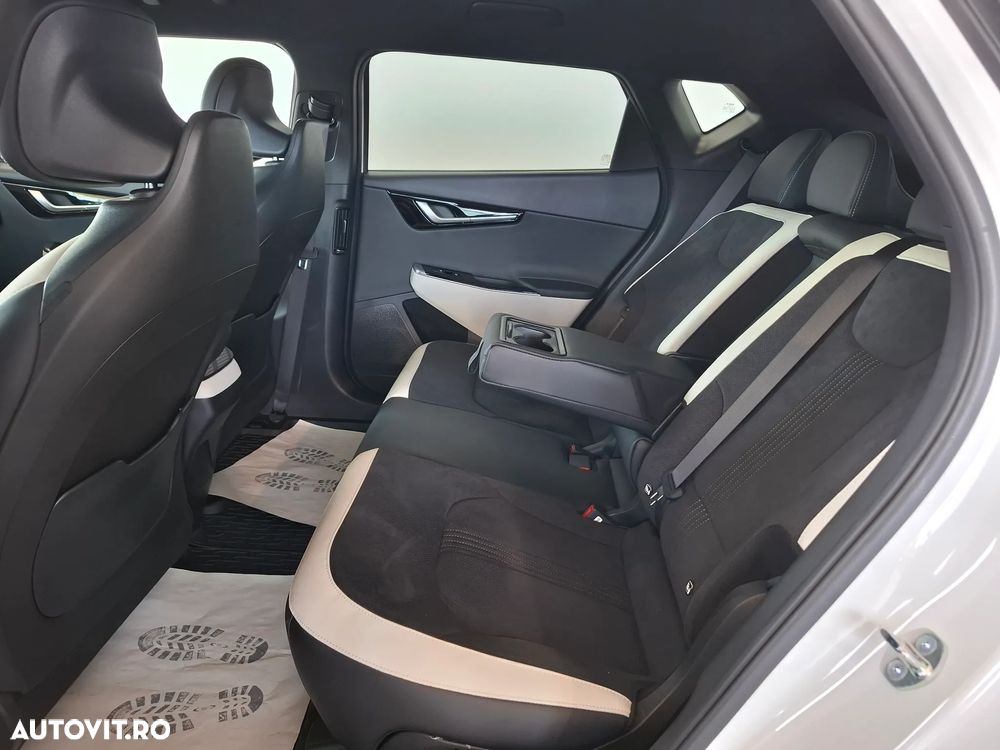 Kia EV6 77 kWh RWD GT Line - 36