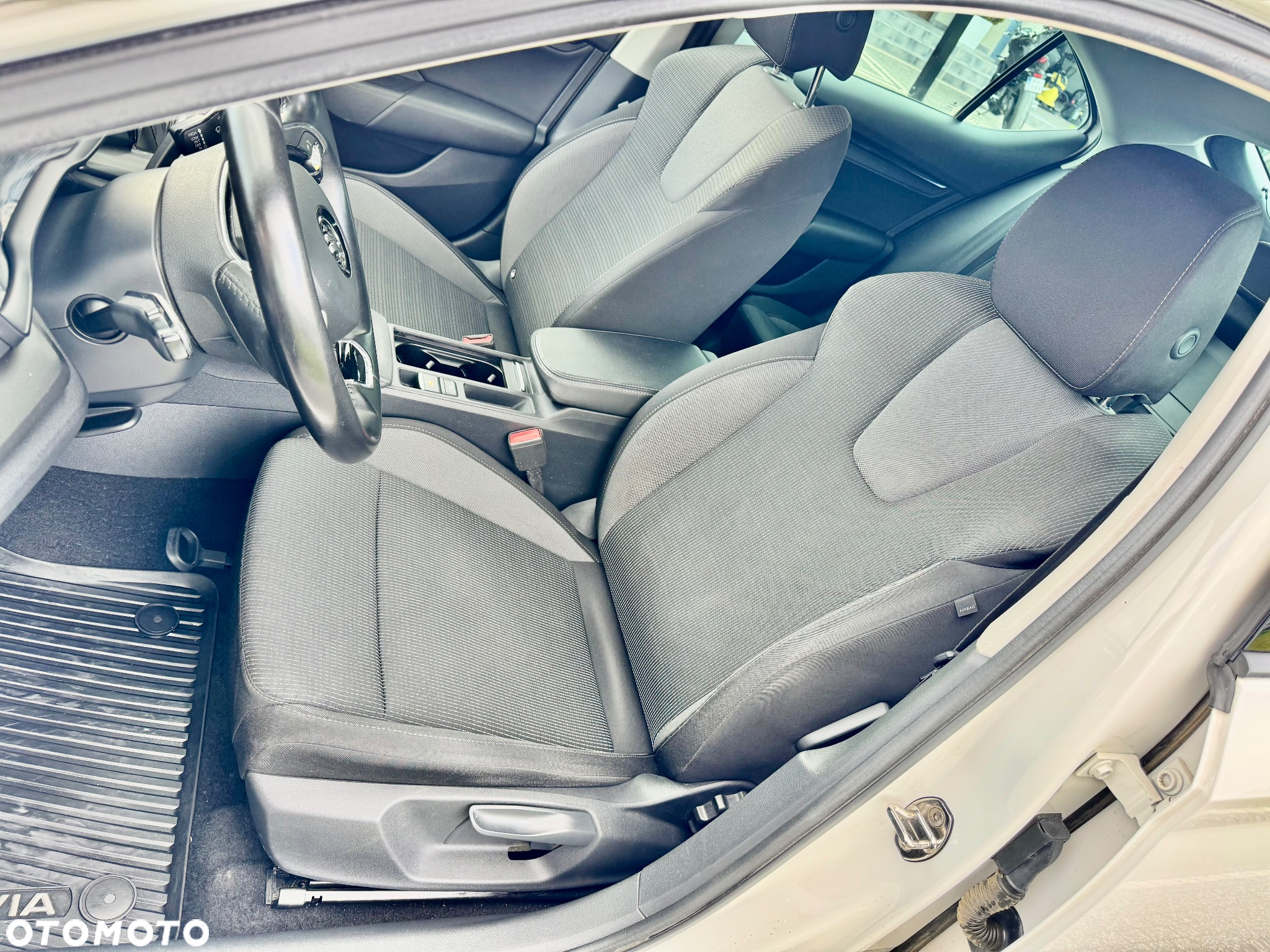 Skoda Octavia 1.5 TSI ACT Style - 10