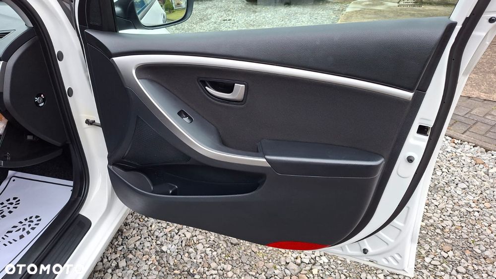 Hyundai i30 1.4 Fifa World Cup Edition - 19