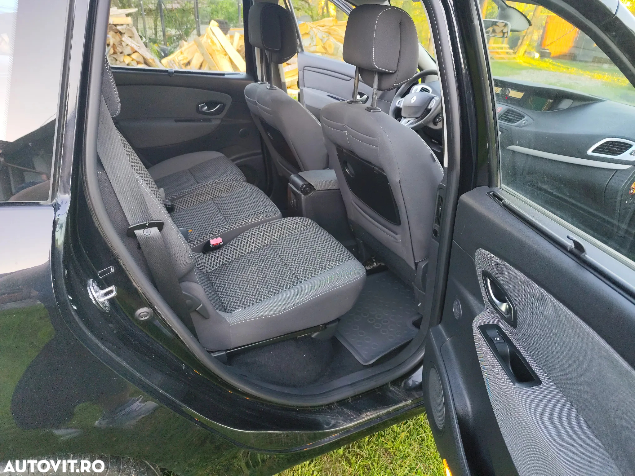 Renault Grand Scenic 1.6 dCi Energy Privilege - 8