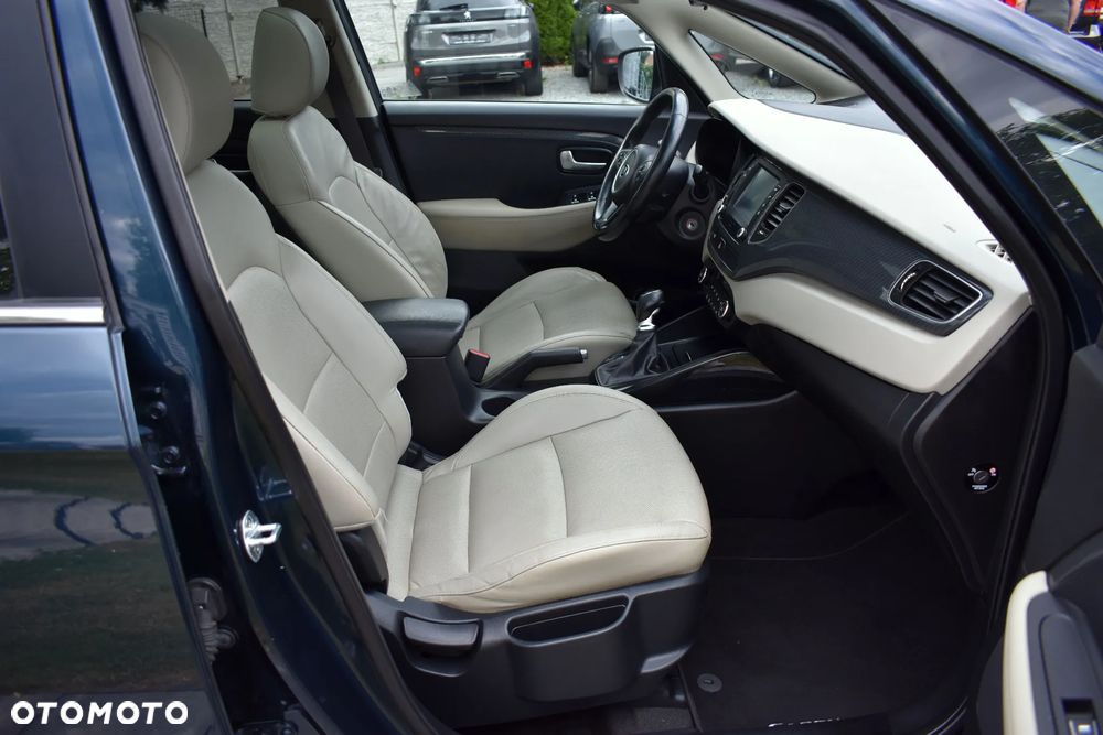 Kia Carens 1.7 CRDi 141 ISG Vision - 33