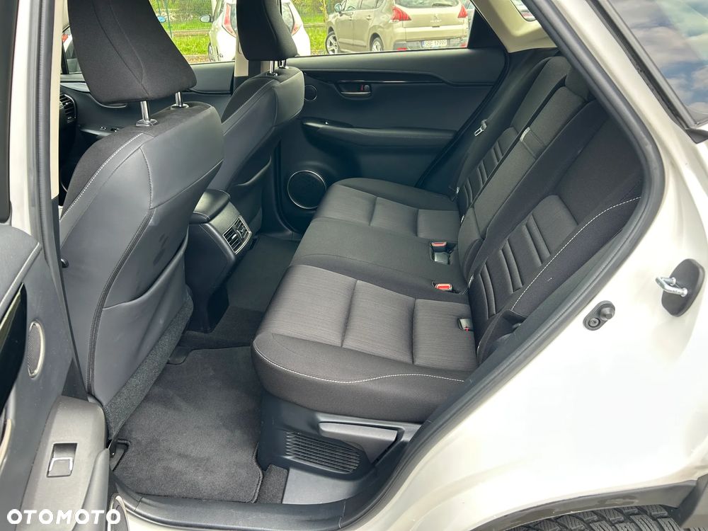 Lexus NX 300 Prestige AWD - 23