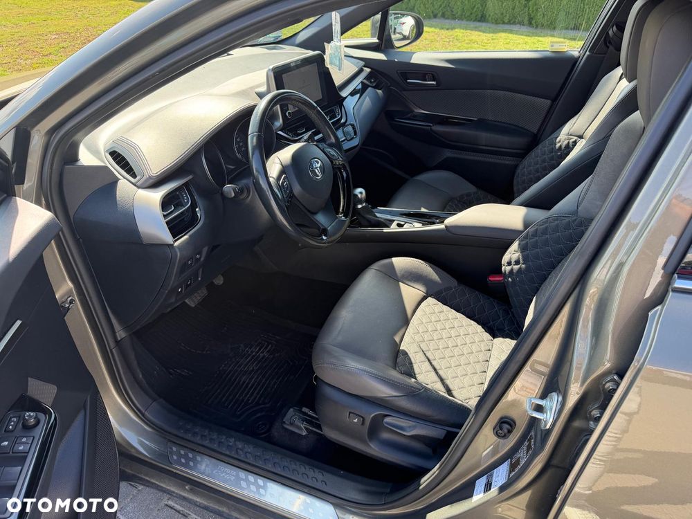 Toyota C-HR 1.8 Hybrid Executive - 28