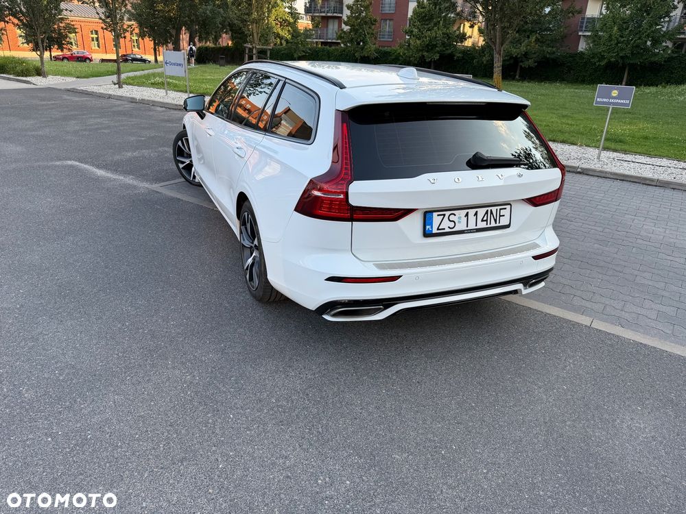 Volvo V60 B3 B R-Design - 6