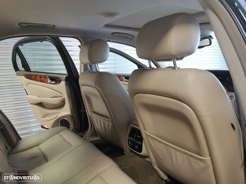 Jaguar XJ XJ8 4.2 Super V8 S/C - 18